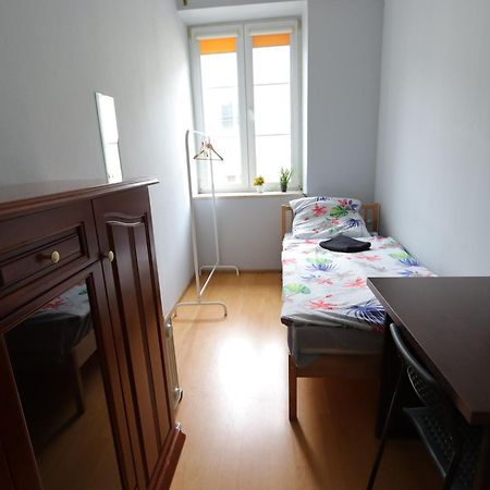 Fantastic Waw - Room Ch16-B Warsawa Bagian luar foto